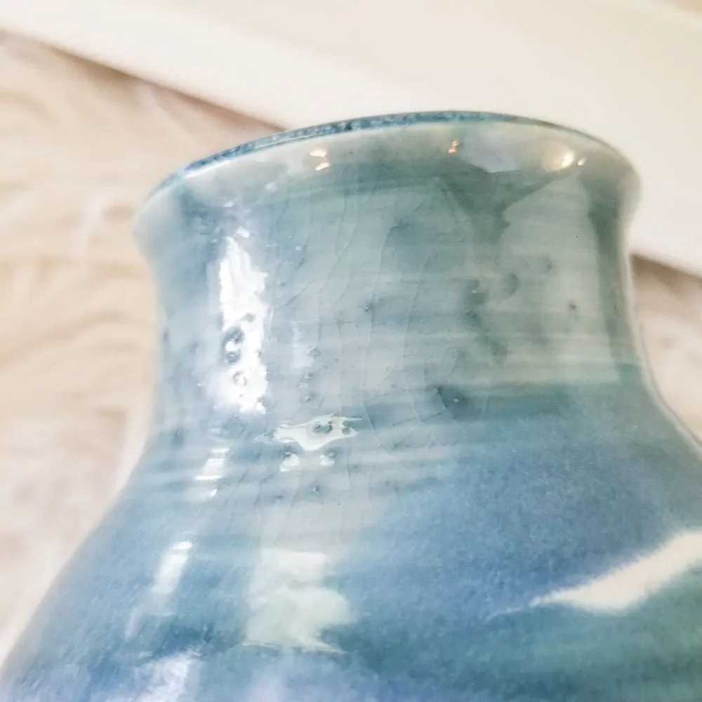 Vintage prispot porcelain drip glass vase